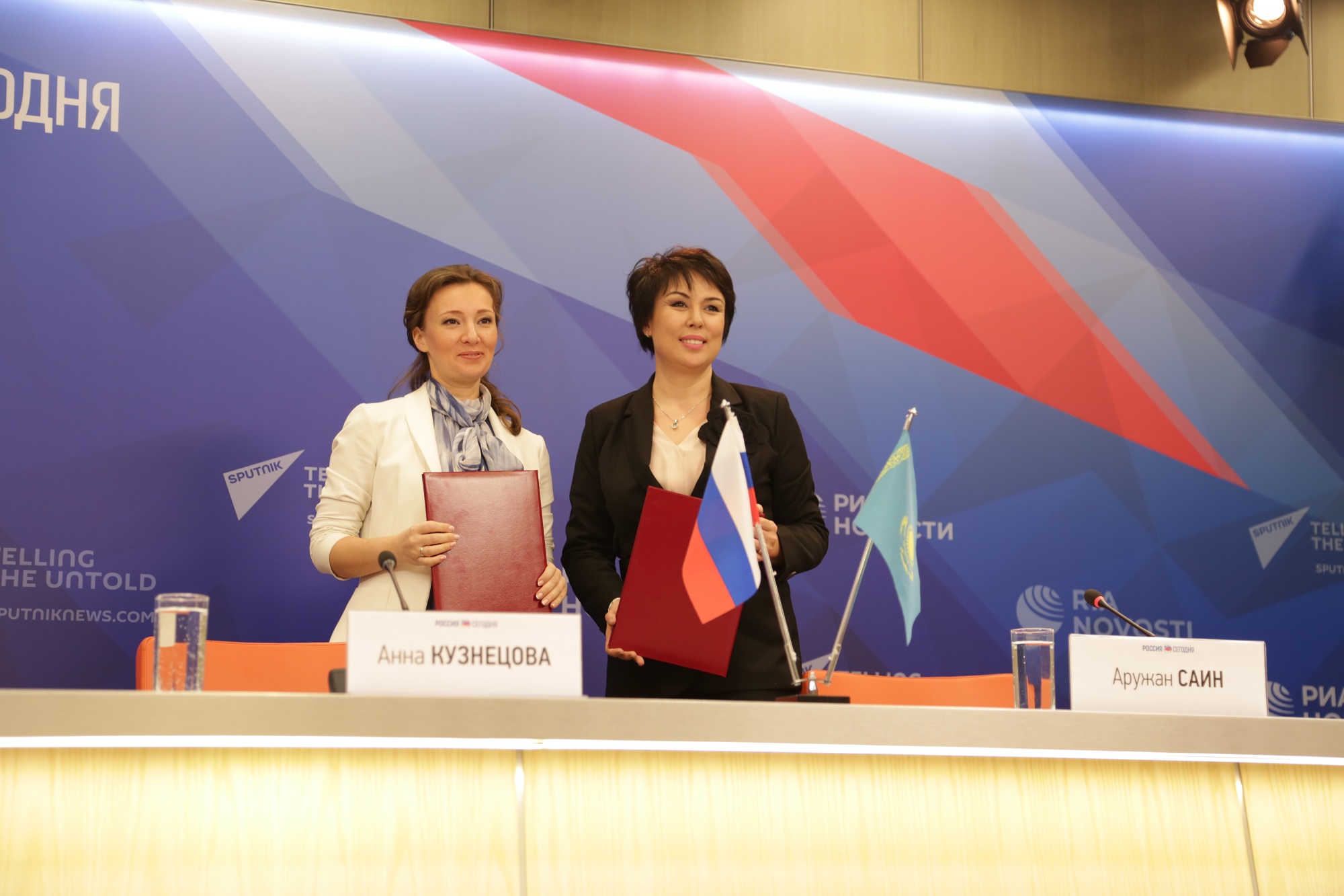 Детские омбудсмены РК и РФ подписали соглашение о взаимодействии