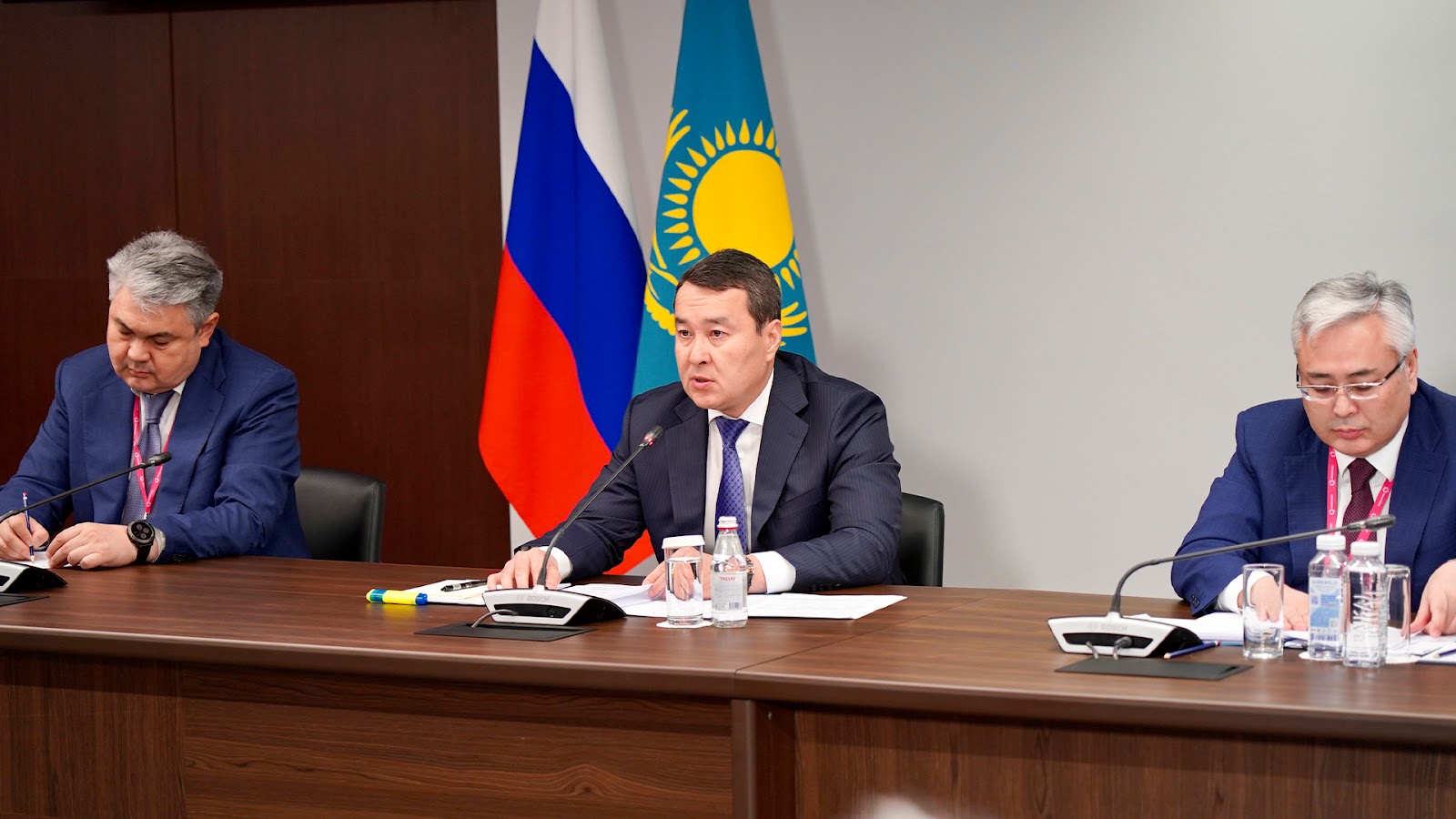 Казахстан настроен развивать стратегическое партнерство с Россией по всем направлениям — Алихан Смаилов