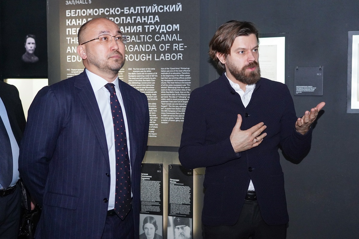 Посол РК в РФ Д.Абаев посетил Музей истории ГУЛАГа