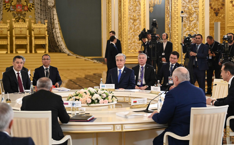 Президент Касым-Жомарт Токаев принял участие в заседании Высшего Евразийского экономического совета в узком формате