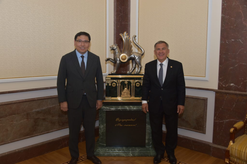 Президент Татарстана Р.Минниханов встретился с вице-премьером РК Е.Досаевым