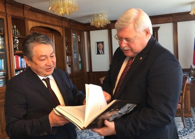 Консул РК в Омске и губернатор Томской области обсудили перспективы сотрудничества