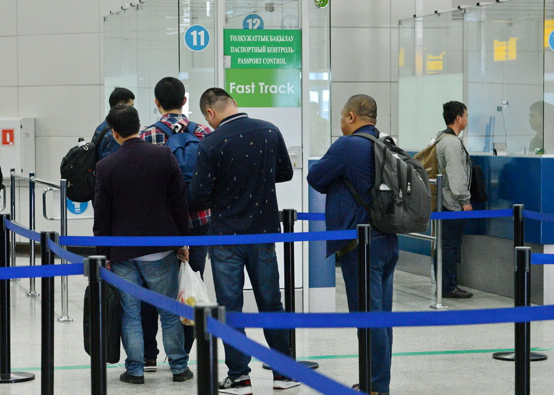 Иностранцы в Казахстане освобождены от регистрации по месту пребывания