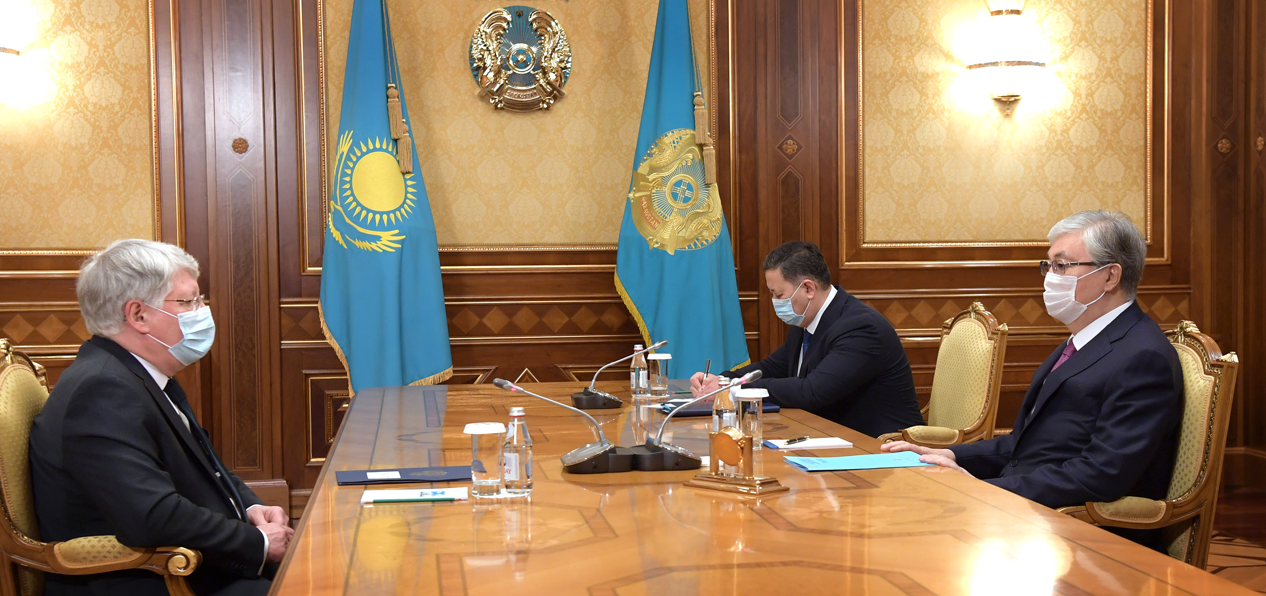 Президент Касым-Жомарт Токаев принял посла РФ в Казахстане Алексея Бородавкина