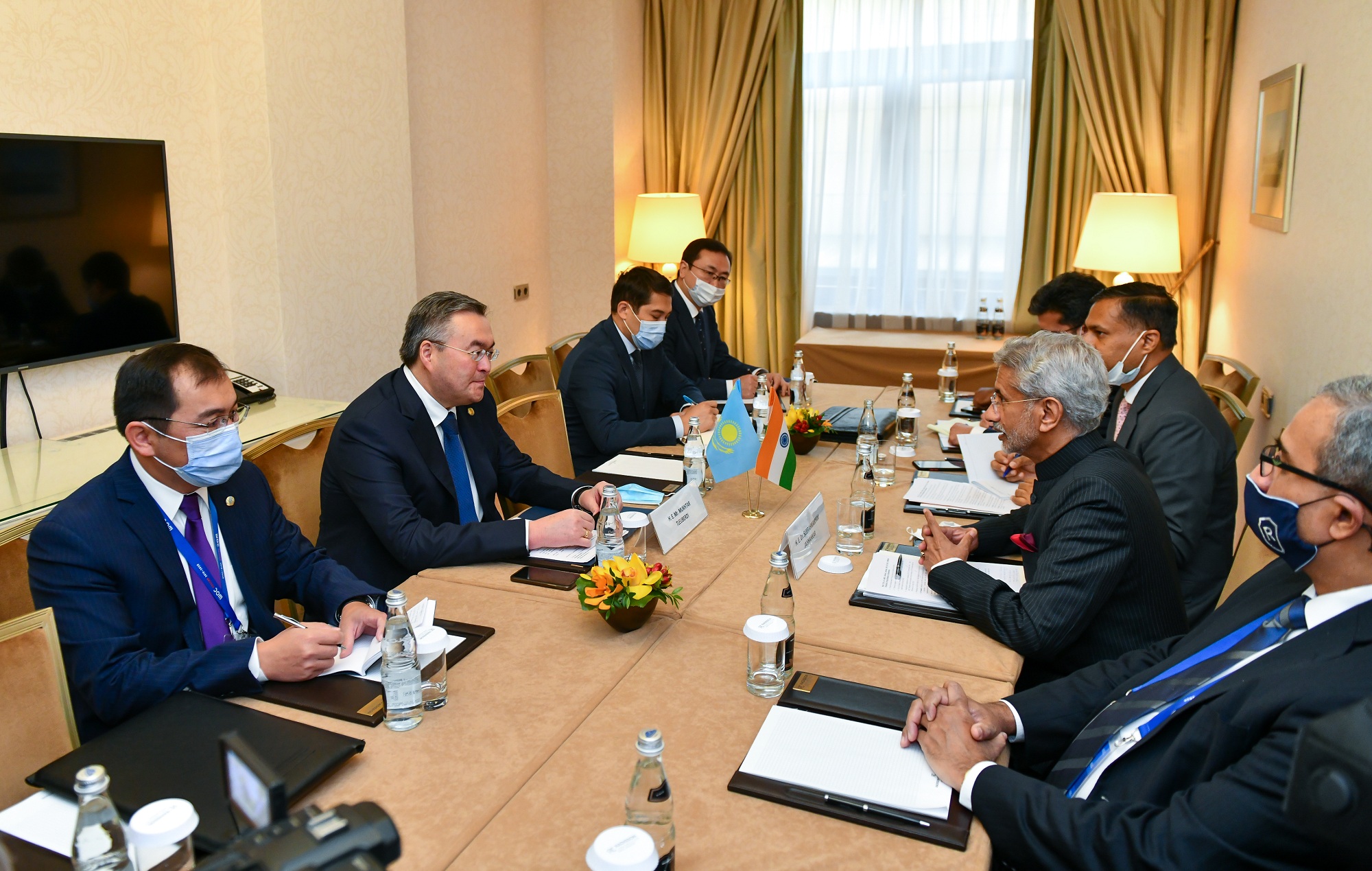 В рамках СМИД ШОС в Москве глава МИД РК Мухтар Тлеуберди провел встречи с коллегами из Кыргызстана и Индии