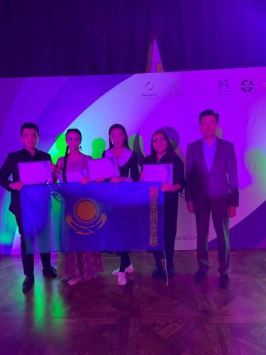 Генеральный консул РК в Казани Ерлан Искаков принял участие в гала-концерте Молодежного фестиваля современной мусульманской культуры.